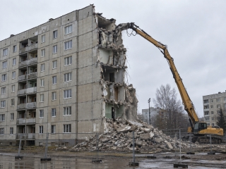 Демонтаж панельного дома Демонтаж панельного дома